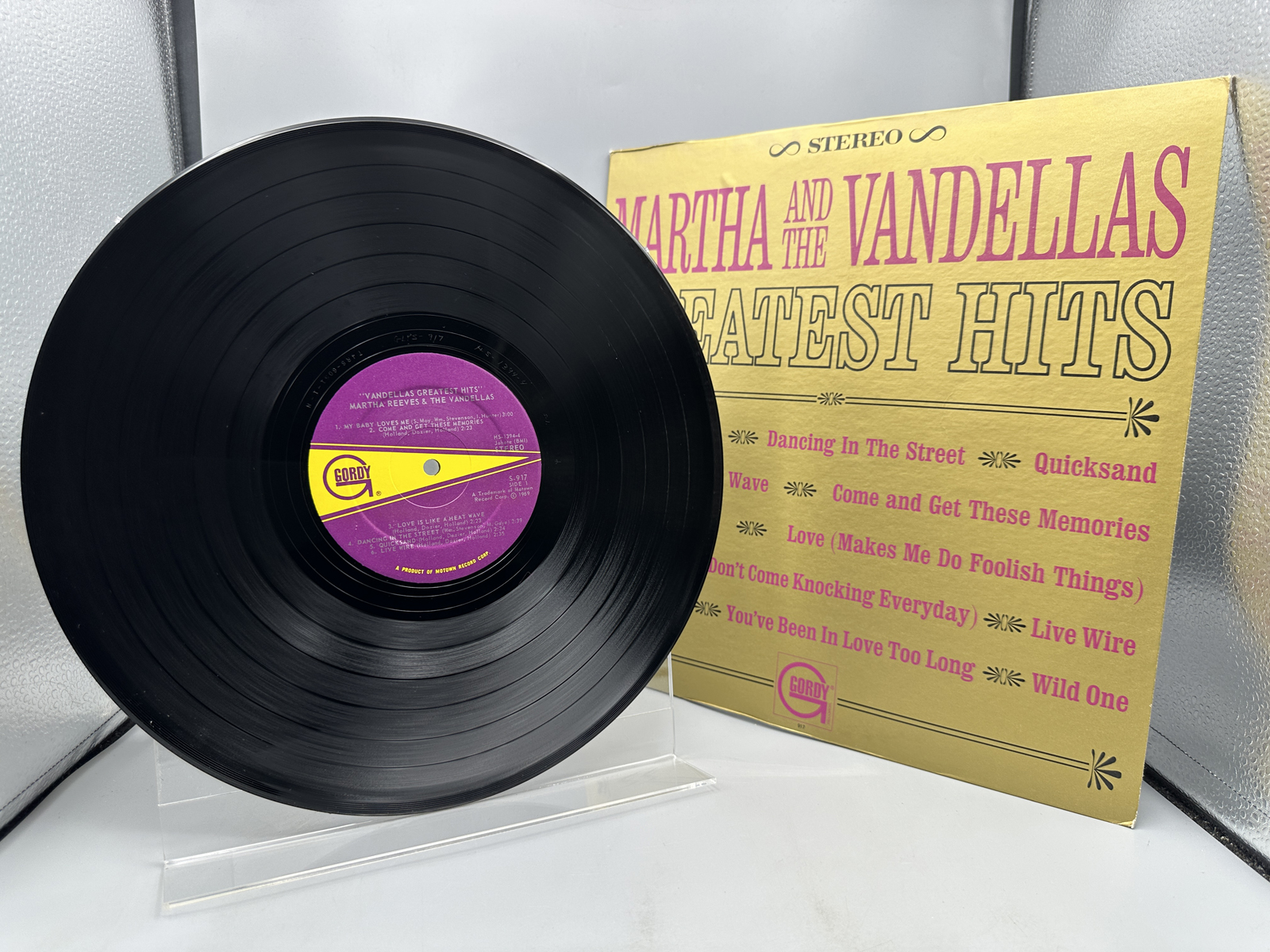 1969 Gordy Records Martha Reeves & The Vandellas Greatest Hits Vinyl Album - S-917