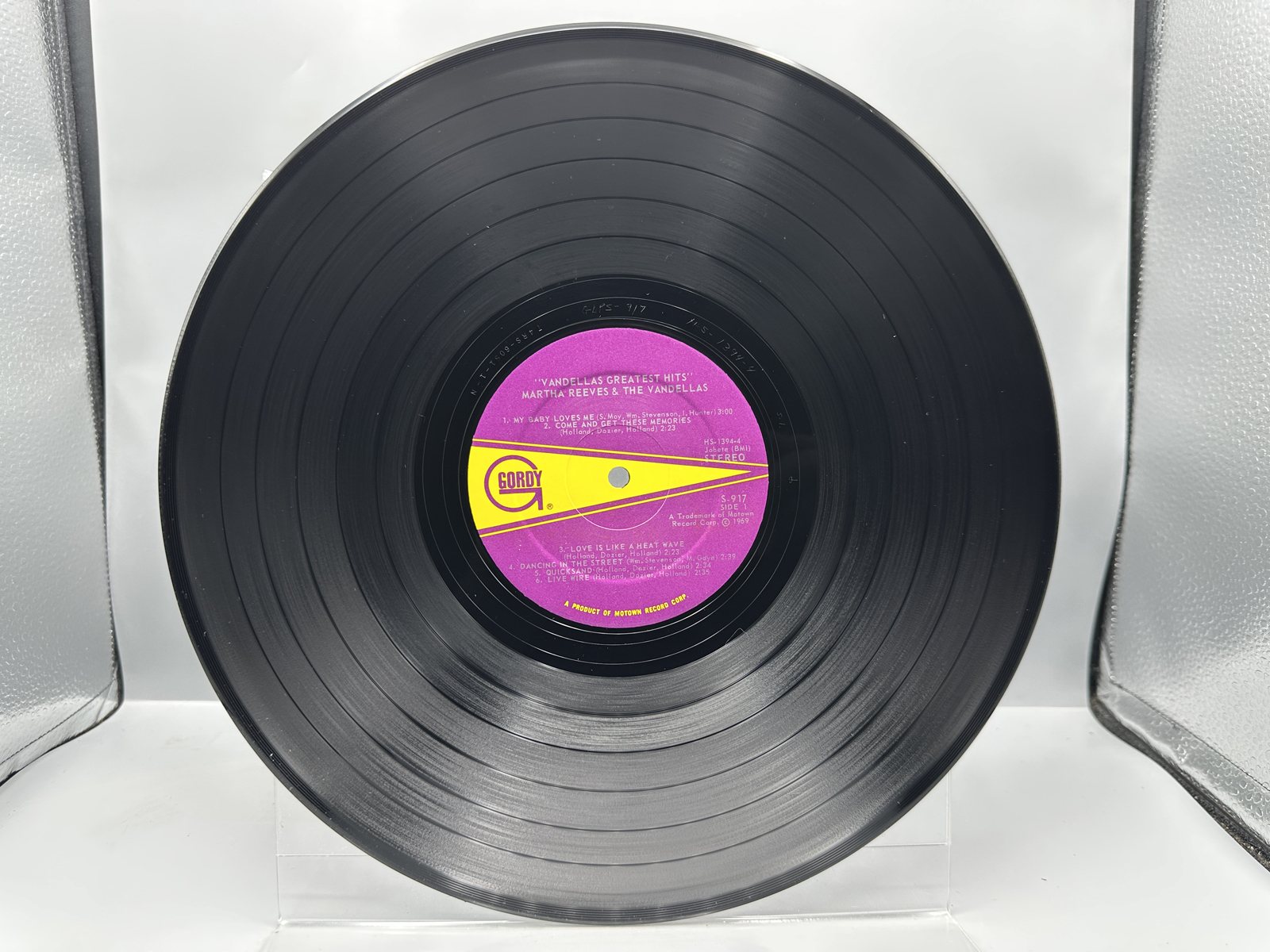 1969 Gordy Records Martha Reeves & The Vandellas Greatest Hits Vinyl Album - S-917