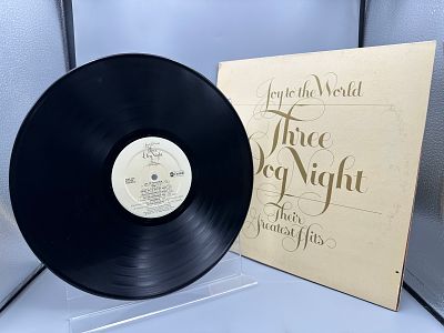 1974 Dunhill / ABC Records Three Dog Night Joy to the World: Their Greatest Hits Vinyl Album - 
