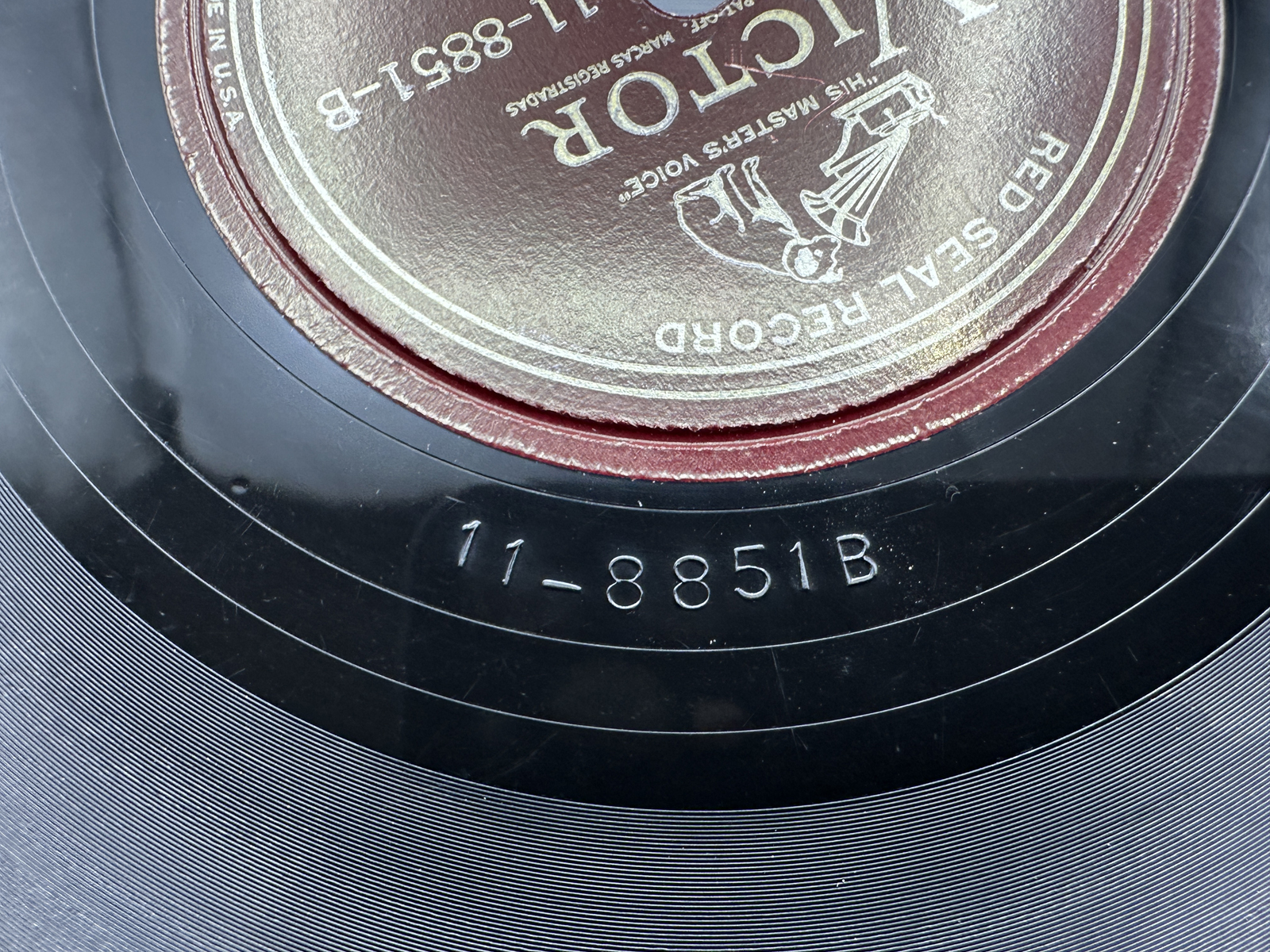 1945 Victor Red Seal José Iturbi Debussy 'Clair de Lune' / Liszt 'Liebestraum No. 3' 78 RPM Record - 11-8851
