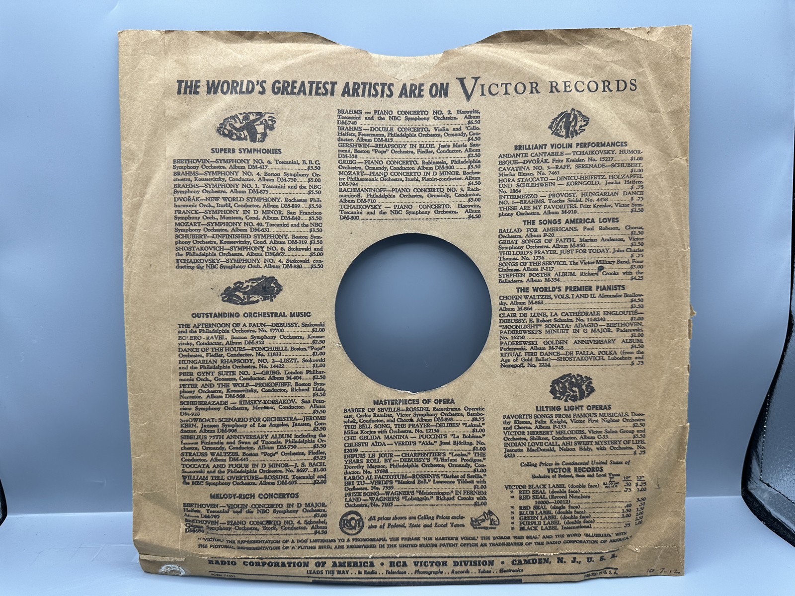 1945 Victor Red Seal José Iturbi Debussy 'Clair de Lune' / Liszt 'Liebestraum No. 3' 78 RPM Record - 11-8851