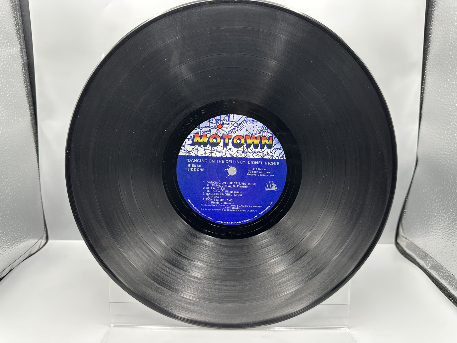 1985 Motown Records Lionel Richie Dancing On The Ceiling Vinyl Album - 6158 ML