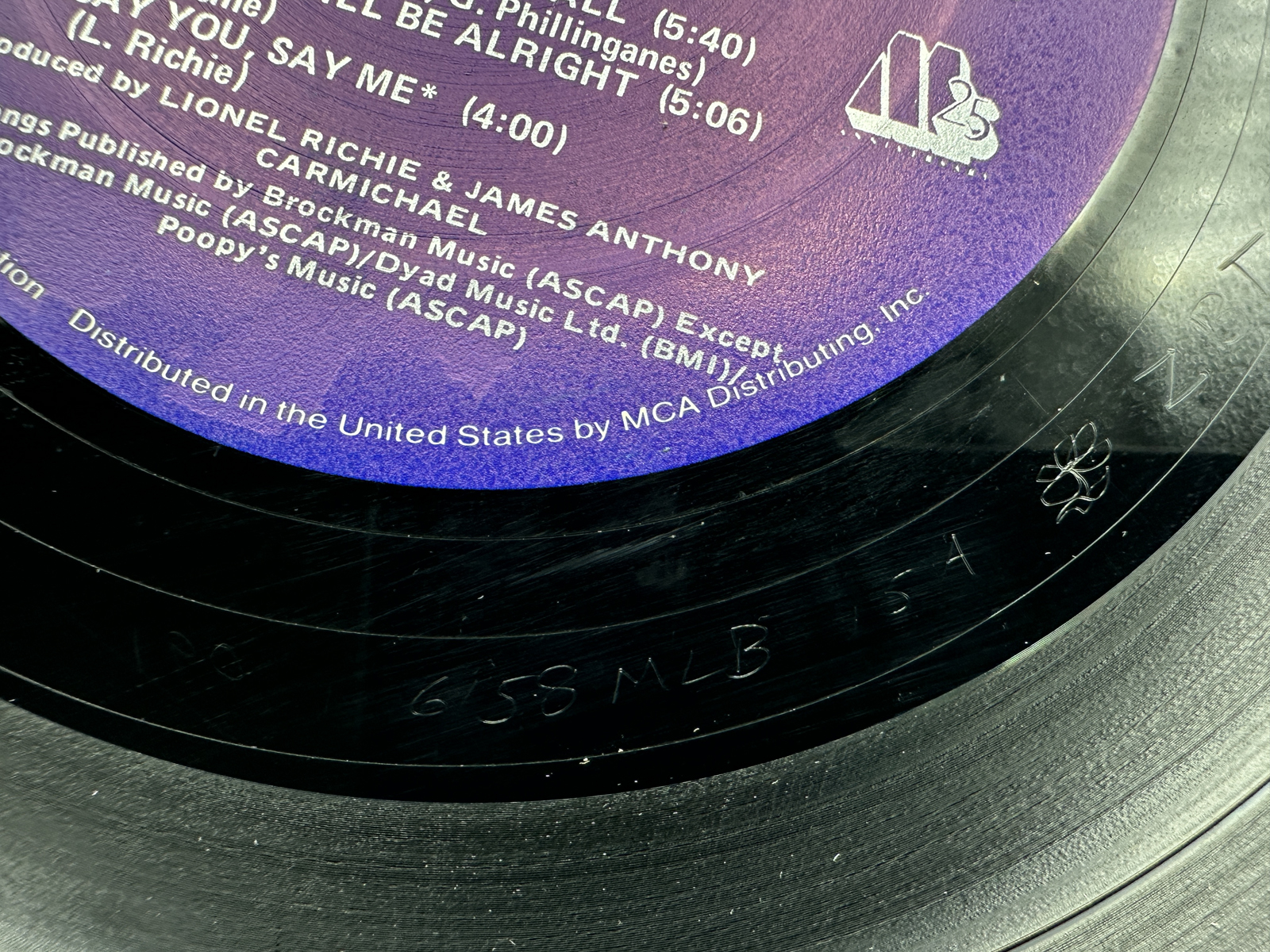 1985 Motown Records Lionel Richie Dancing On The Ceiling Vinyl Album - 6158 ML
