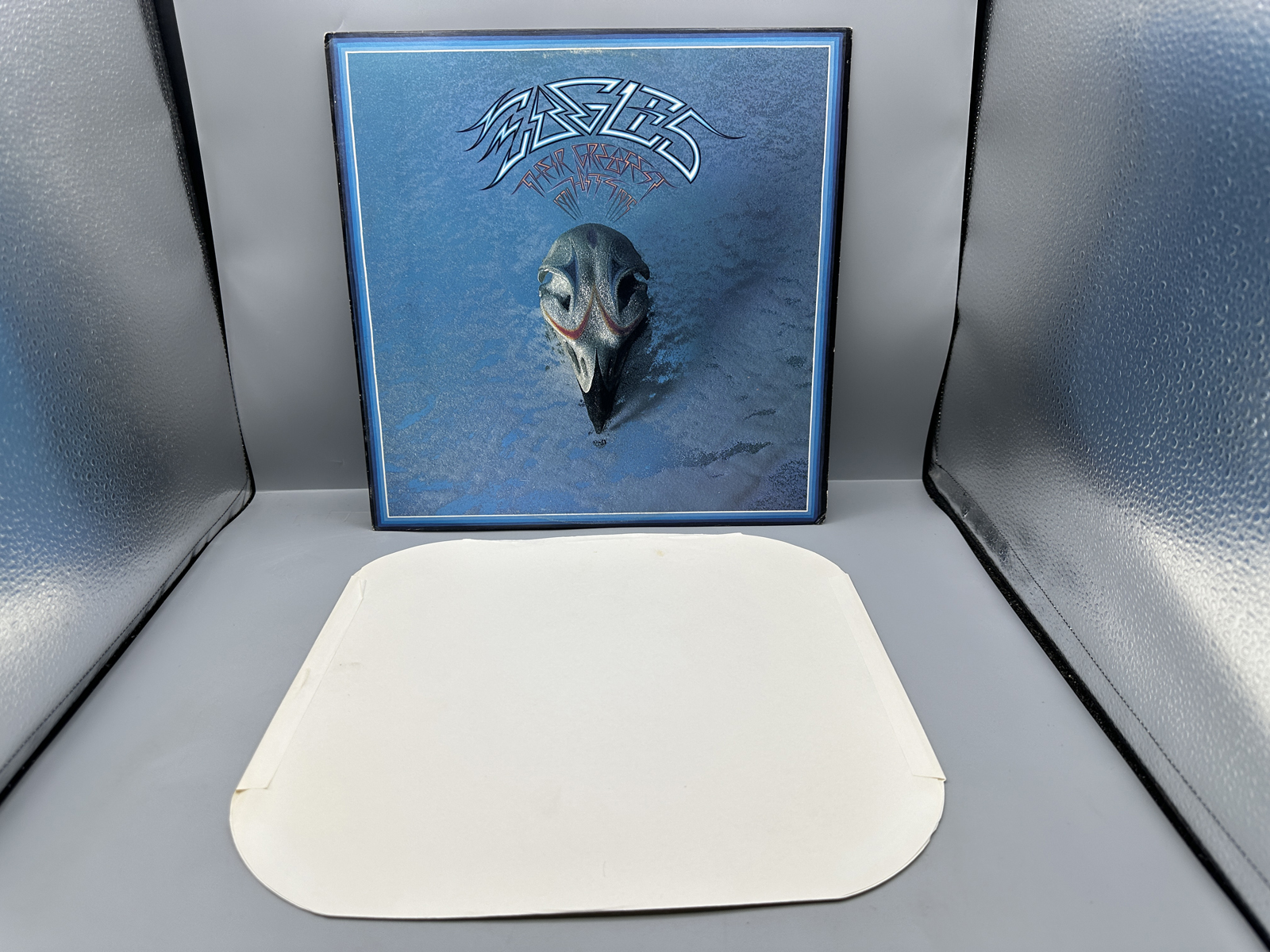 1976 Asylum Records The Eagles Their Greatest Hits 1971-1975 Vinyl Album - 6E-105