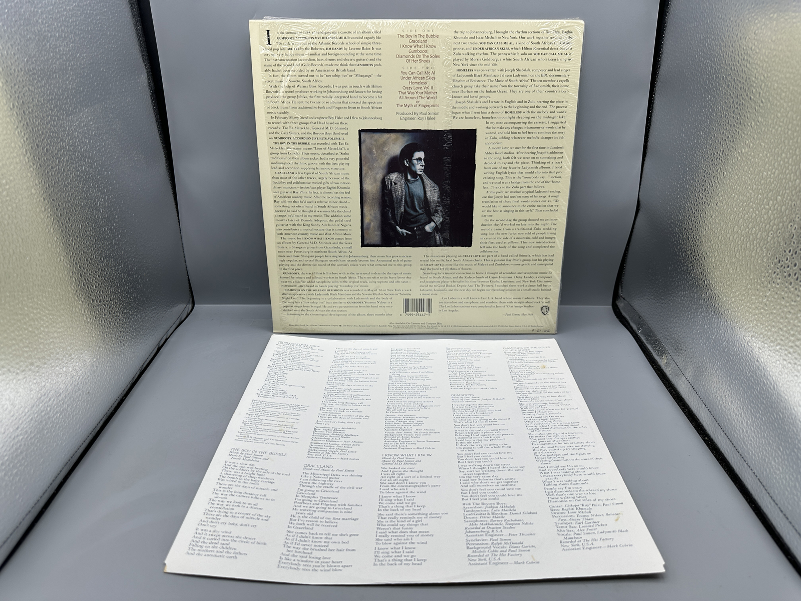 1986 Warner Bros. Records Paul Simon Graceland Vinyl Album - 1-25447