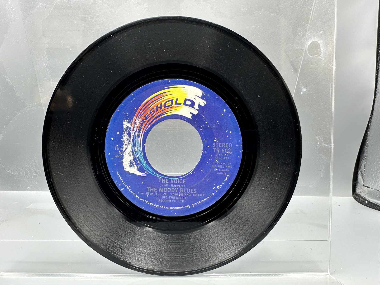 Lot of (3) 7 Inch 45 RPM Vinyl Singles - Hall and Oates, The Moody Blues, and The Byrds