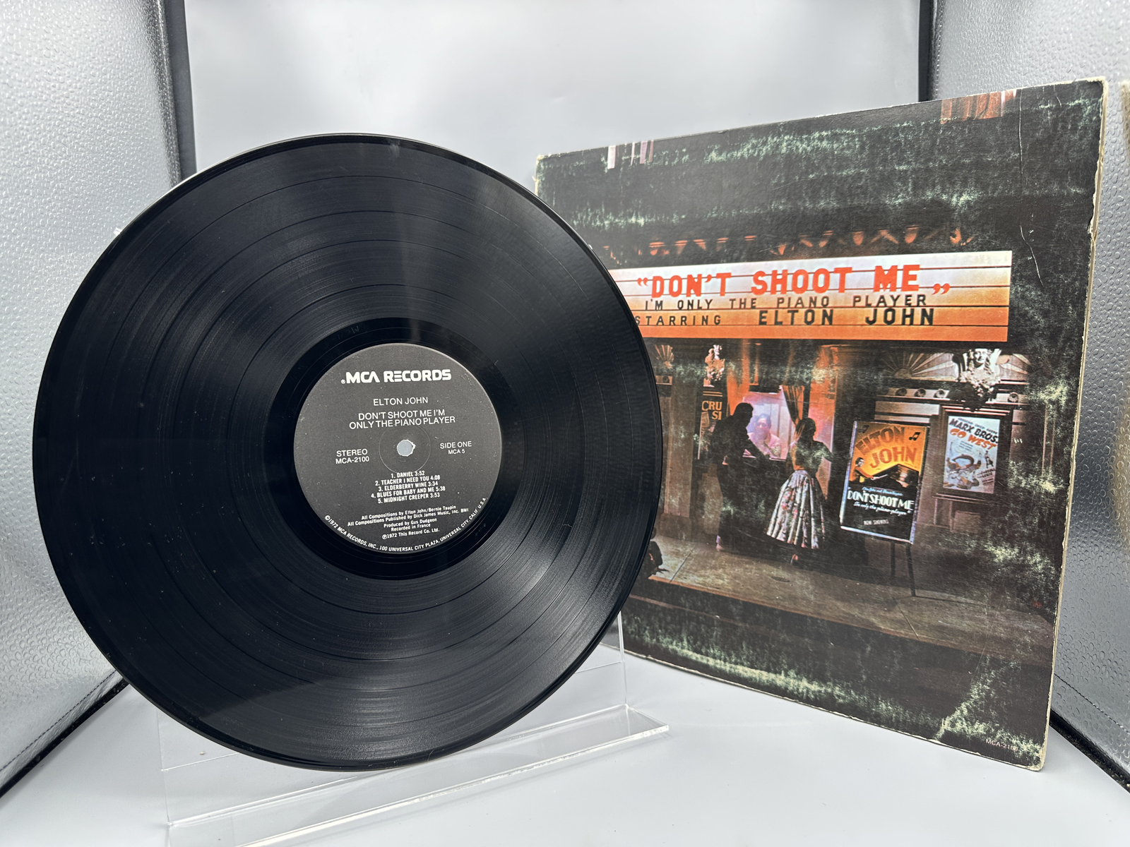 1972 MCA Records Elton John "Don't Shoot Me I'm Only The Piano Player" Vinyl Album - MCA-2100