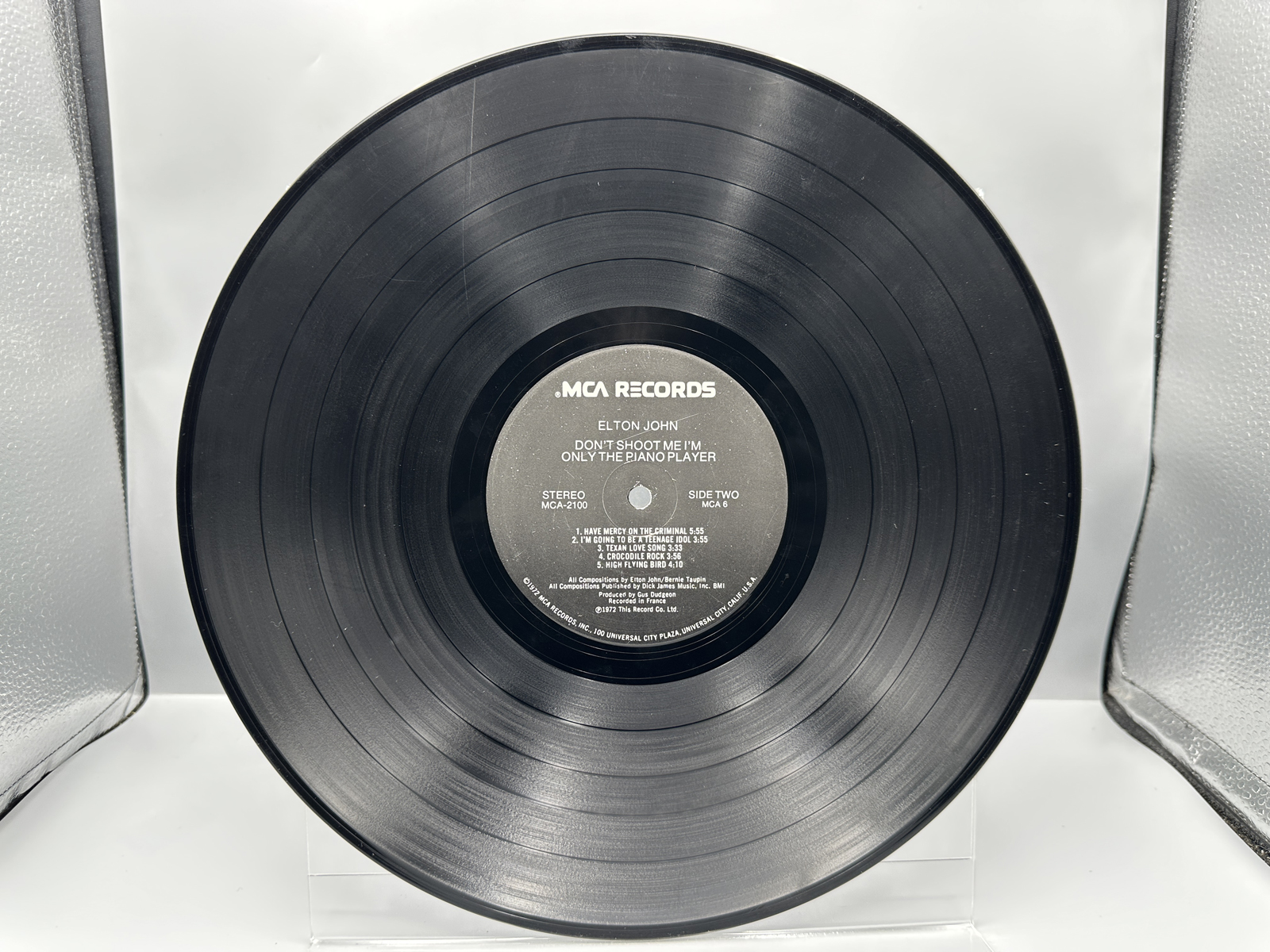 1972 MCA Records Elton John "Don't Shoot Me I'm Only The Piano Player" Vinyl Album - MCA-2100