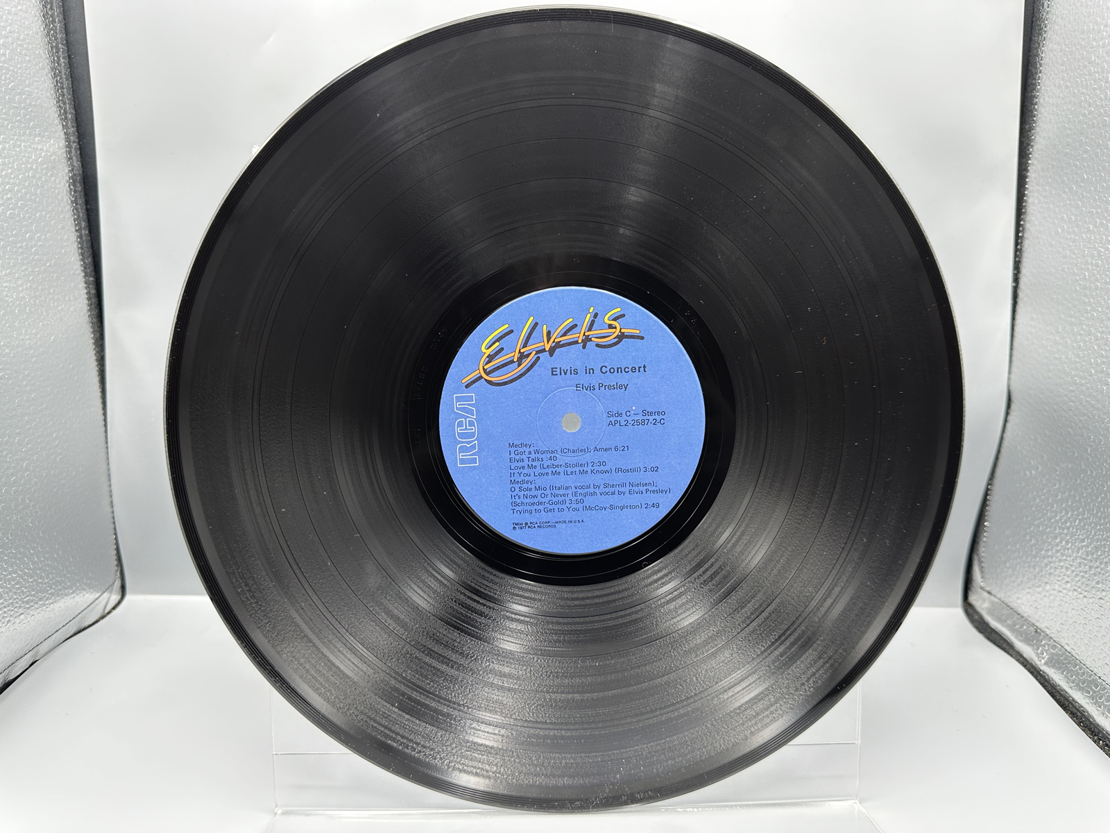 1977 RCA Records Elvis Presley "ELVIS IN CONCERT" Double LP Vinyl Album - APL2-2587