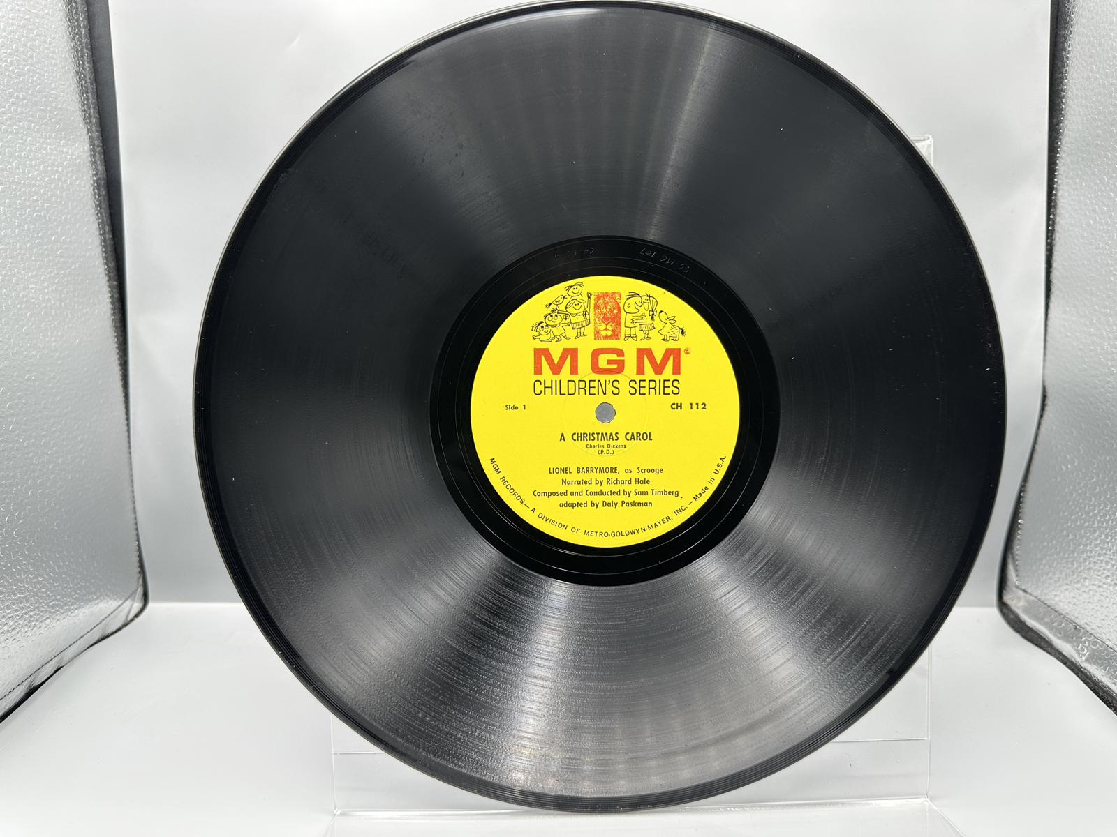 Unknown Release Date MGM Children's Series A Christmas Carol" & The Canterbury Choir "Beloved Christmas Hymns & Carols Vinyl Album - CH 112