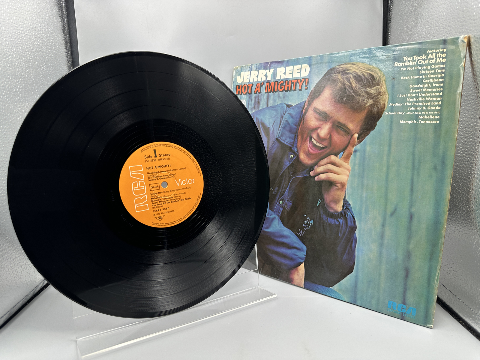 1973 RCA Records Jerry Reed Hot A' Mighty! Vinyl Album - LSP 4838