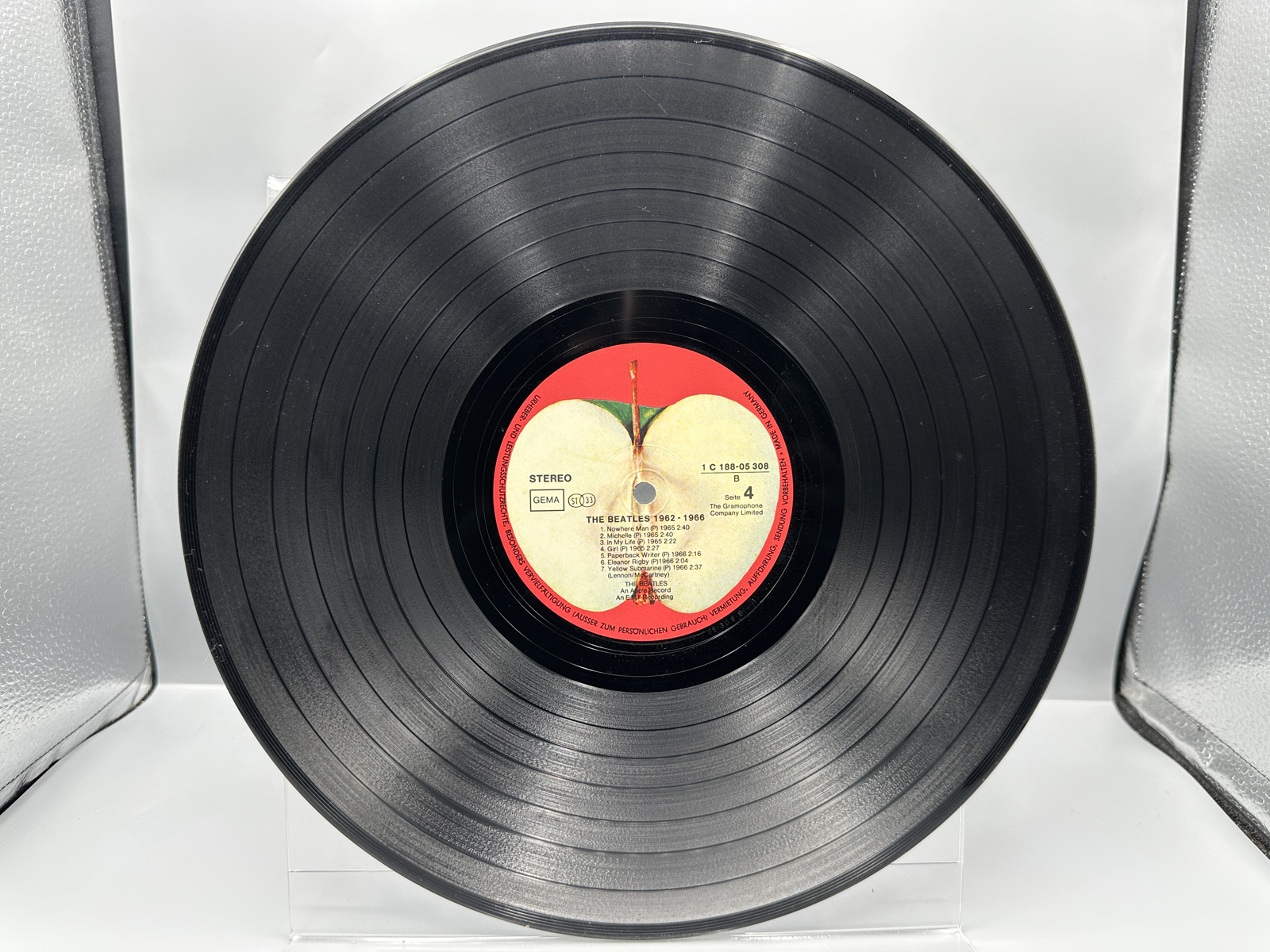 1973 Apple Records EMI Electrola The Beatles 1962-1966 "The Red Album" Double LP German Vinyl Album - C 188-05 307