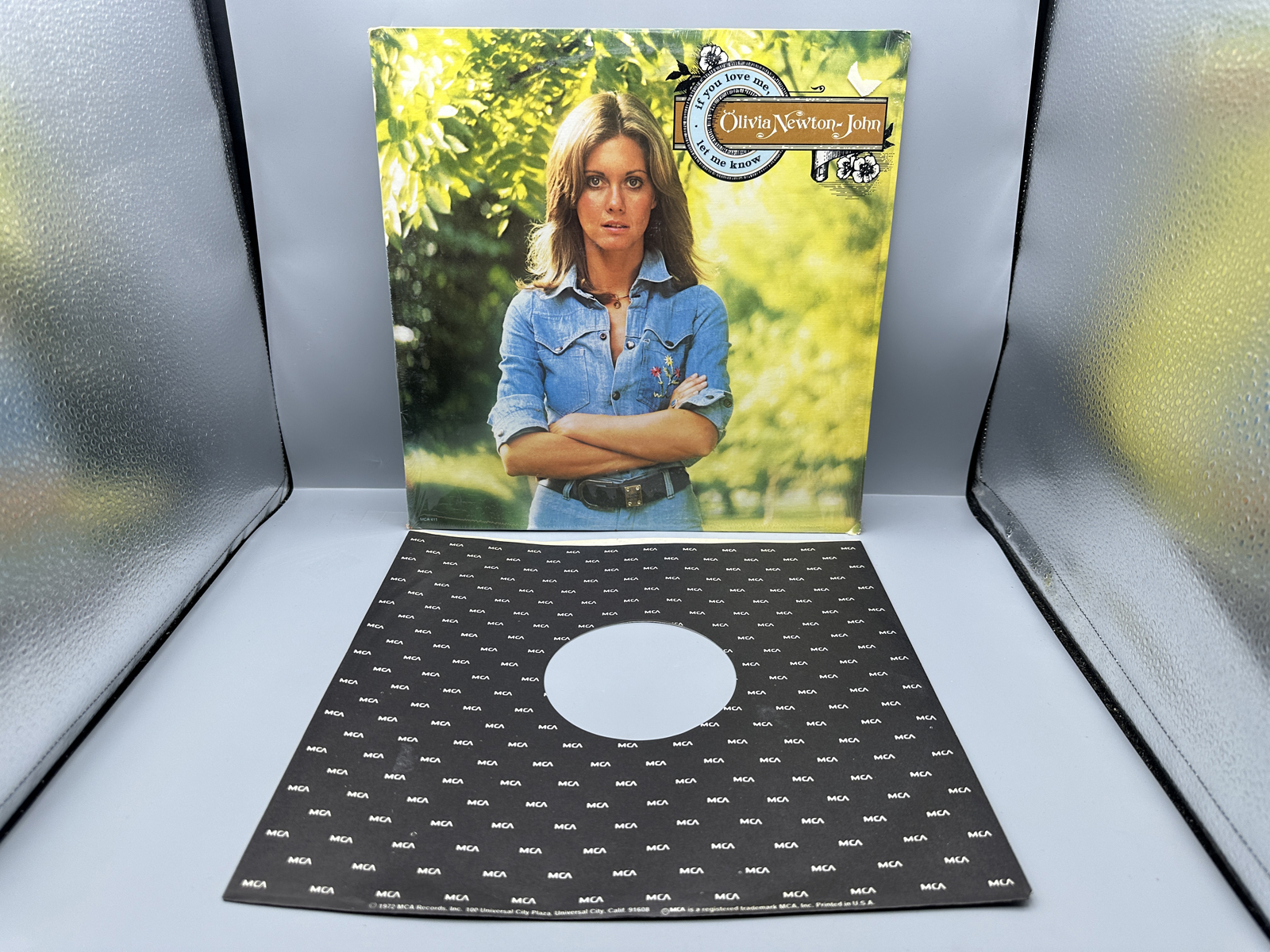 1974 MCA Records Olivia Newton-John If You Love Me, Let Me Know Vinyl Album - MCA-411