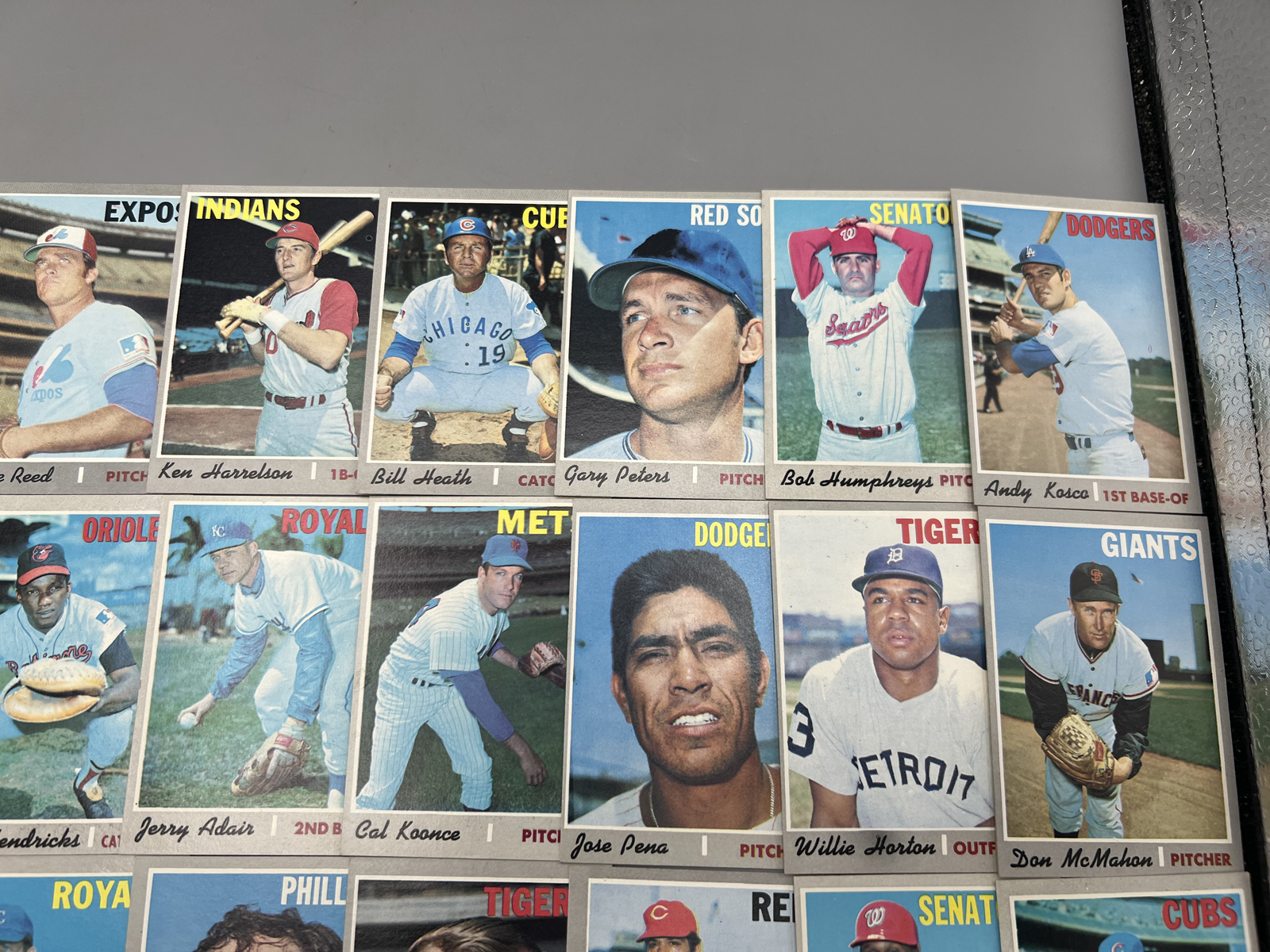 (30) 1970 Topps Baseball Cards - Varying Conditions
