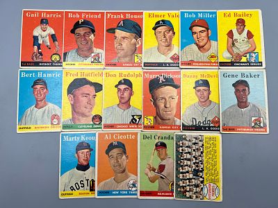 (16) 1958 Topps Baseball Cards - Varying Conditions