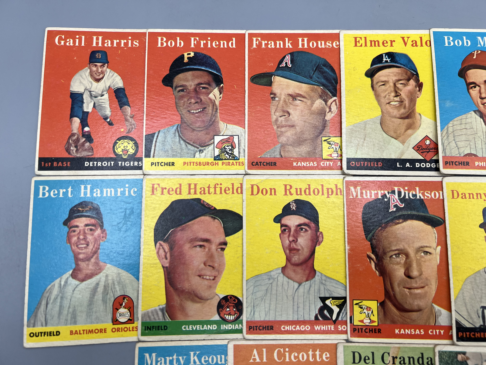 (16) 1958 Topps Baseball Cards - Varying Conditions
