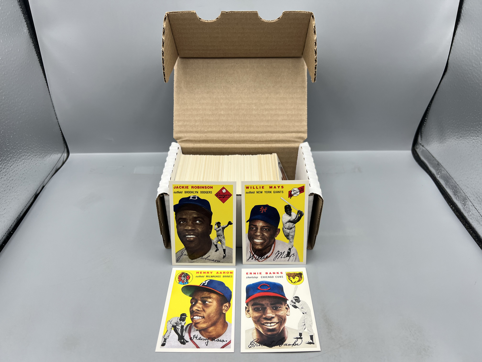 1994 Topps Archives '54 Topps Reprint Complete 256-Card Set - Topps did not issue cards #1, #250, 259