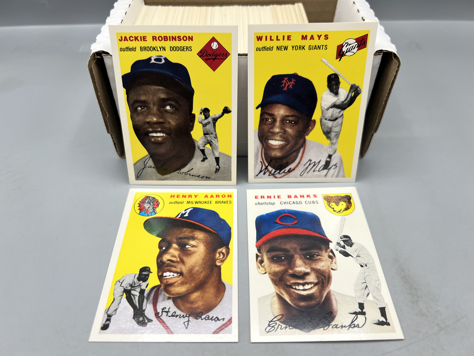 1994 Topps Archives '54 Topps Reprint Complete 256-Card Set - Topps did not issue cards #1, #250, 259