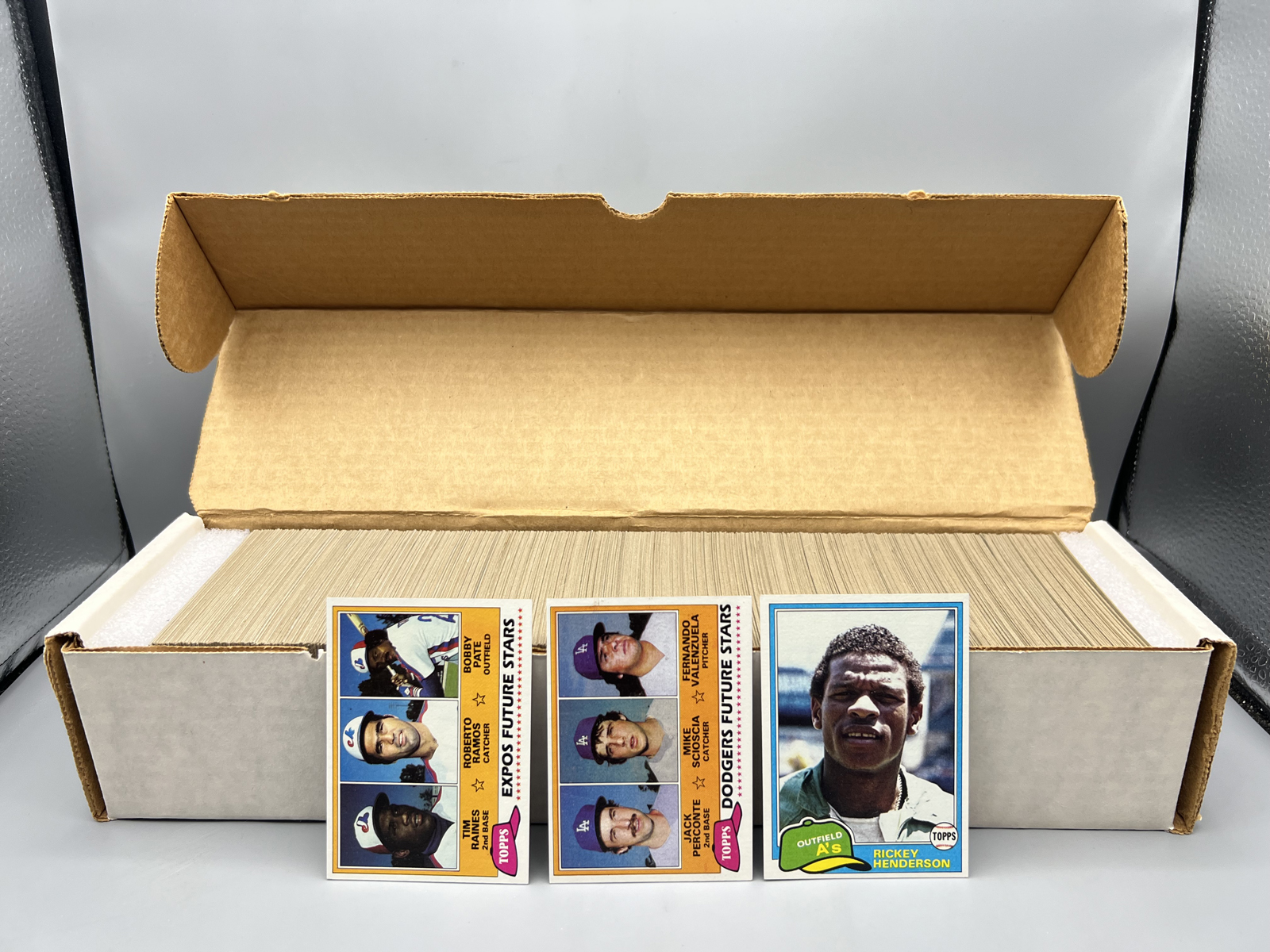 1981 Topps Baseball Complete Set W/ Tim Raines, Fernando Valenzuela, Kirk Gibson & Harold Baines Rookies - Rickey Henderson 2nd Year