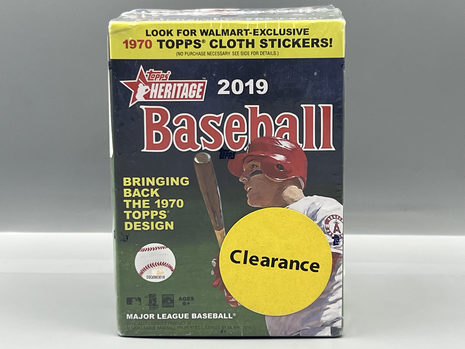 2019 Topps Heritage Baseball Factory Sealed Blaster Box - Retail exclusive cloth sticker