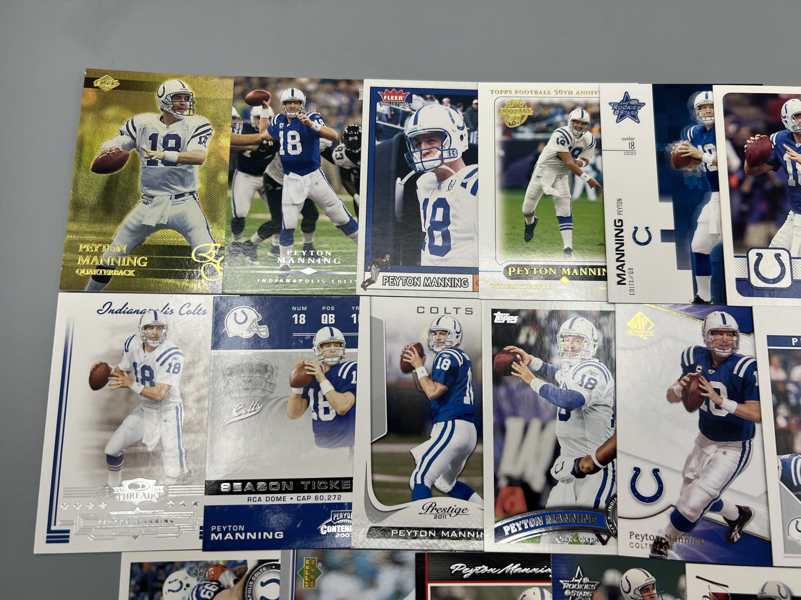 (20) Peyton Manning Football Cards