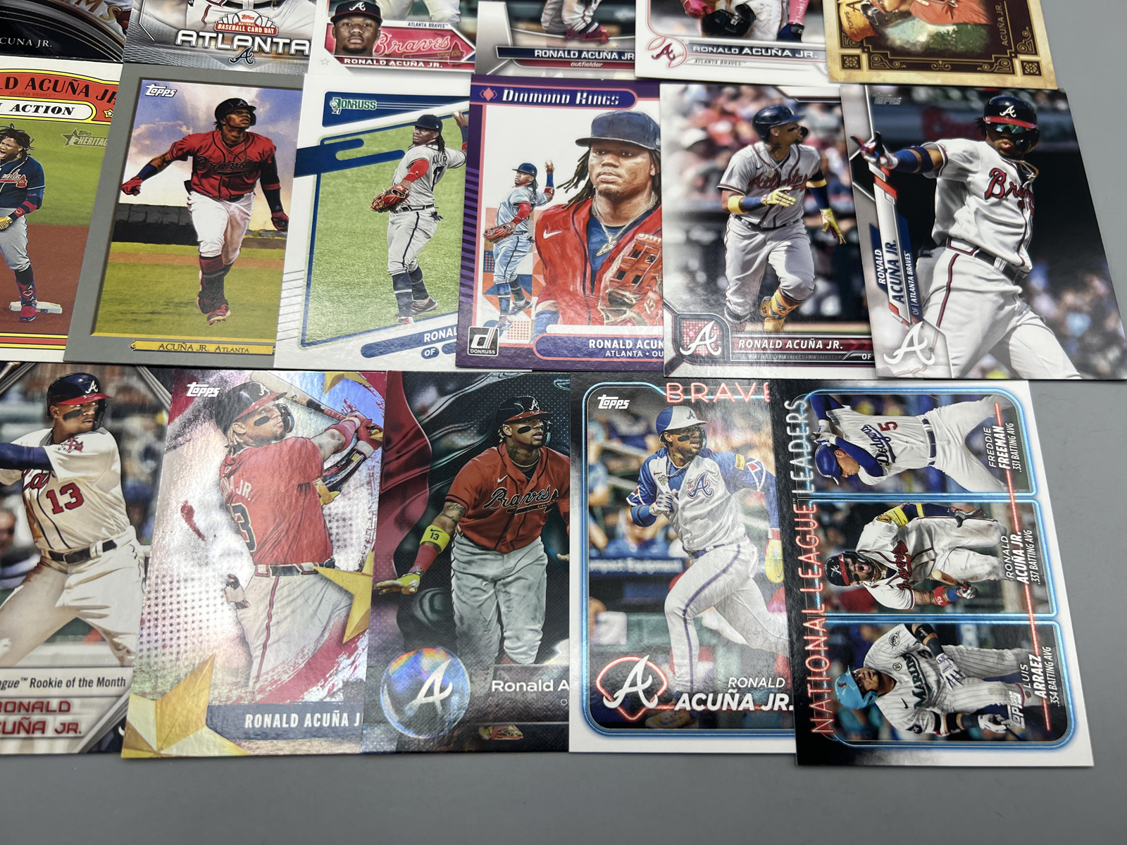 (20) Ronald Acuna Jr. Baseball Cards