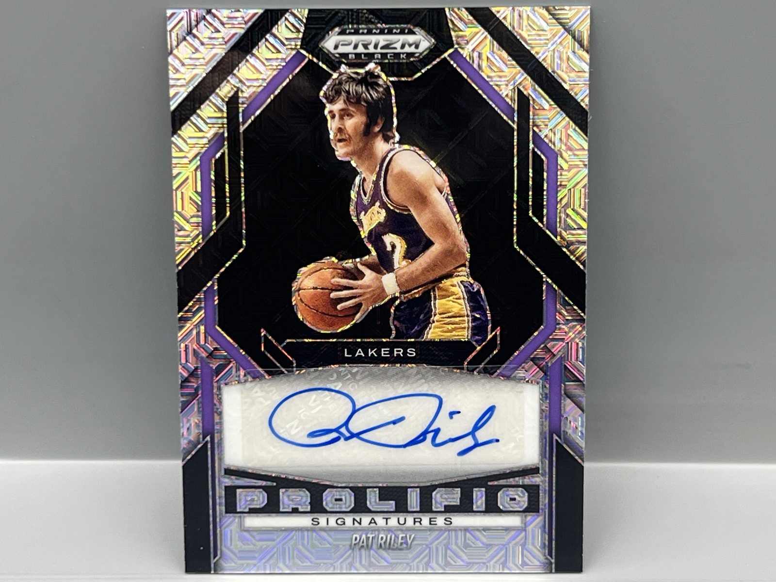 2024-25 Panini Prizm Black Pat Riley Prolific Signatures Mojo Prizm Auto #/25
