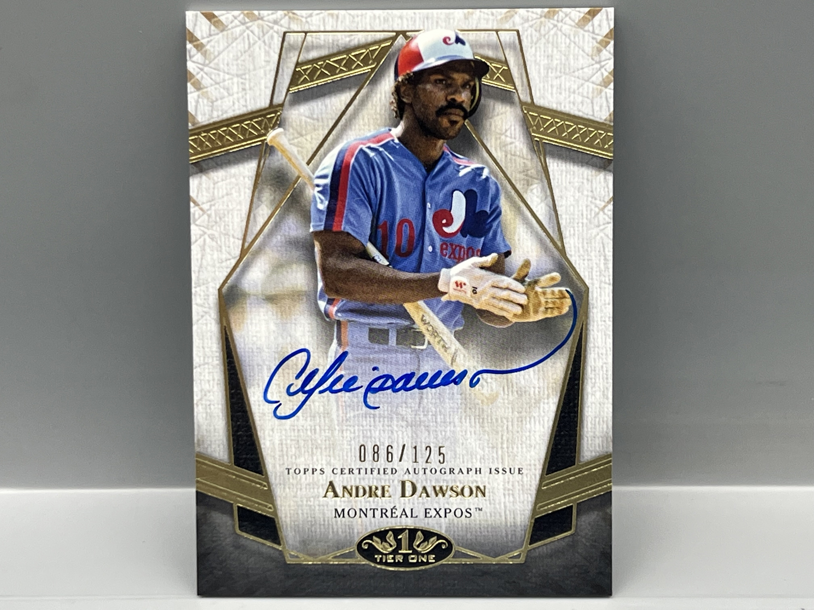 2022 Topps Tier One Andre Dawson On Card Auto #/125