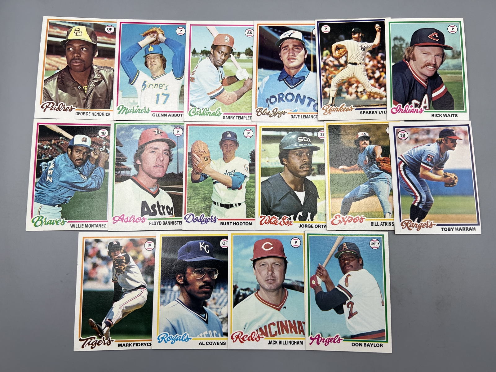 (16) 1978 Topps Baseball Cards - Varying Conditions