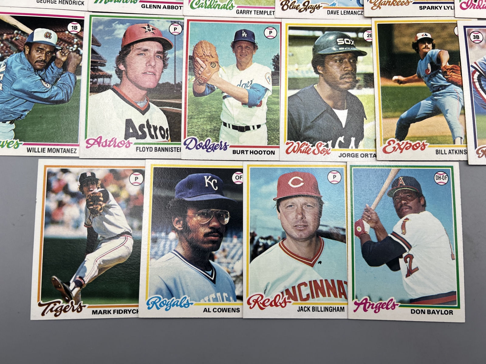 (16) 1978 Topps Baseball Cards - Varying Conditions