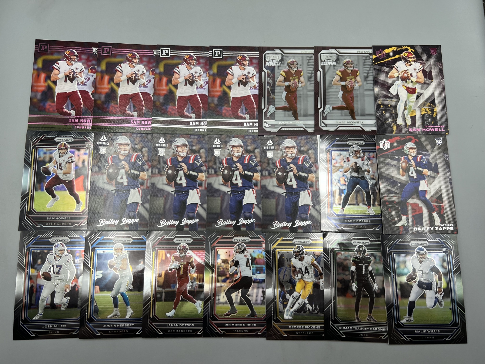 (21) 2022 Panini Chronicles Football Cards W/ Rookies & Parallels