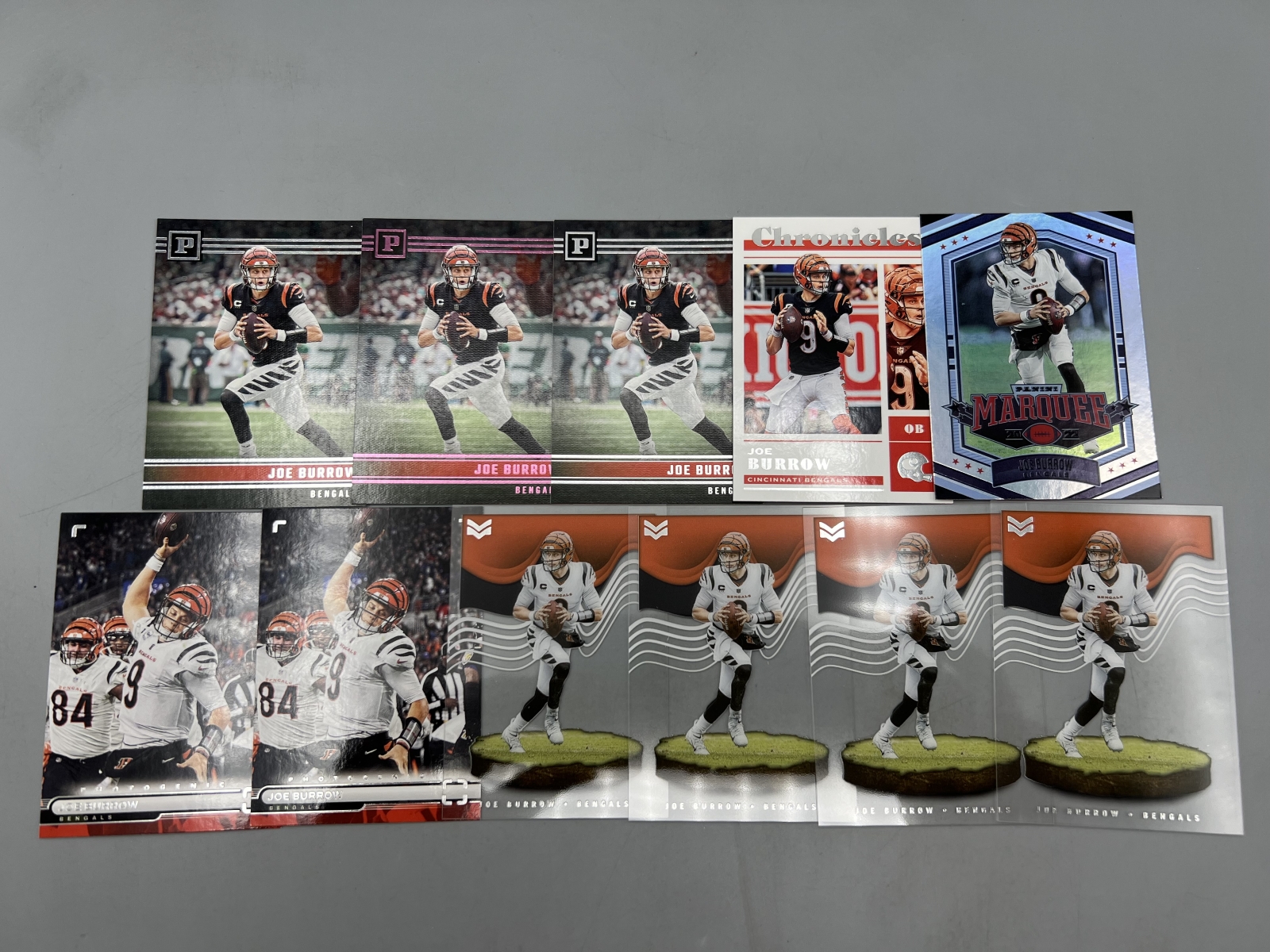 (11) Joe Burrow Football Cards