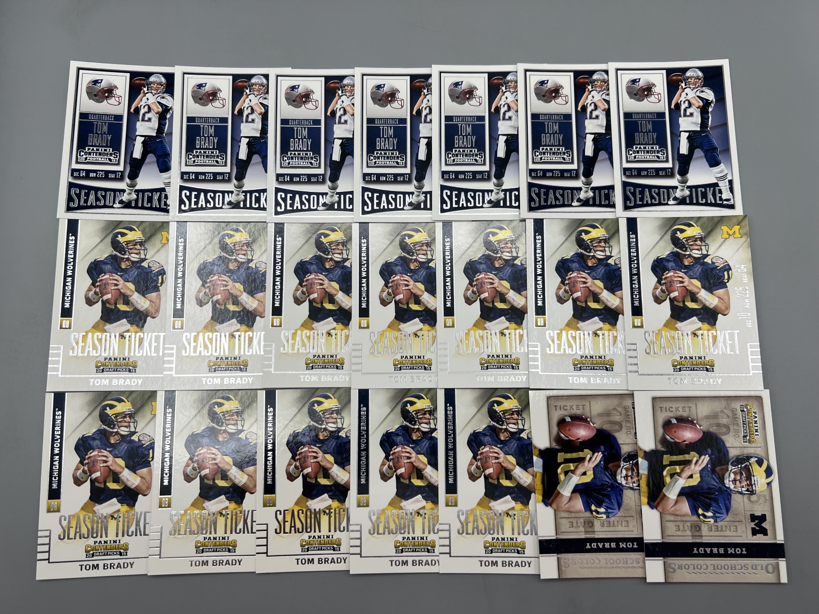 (21) Tom Brady Football Cards