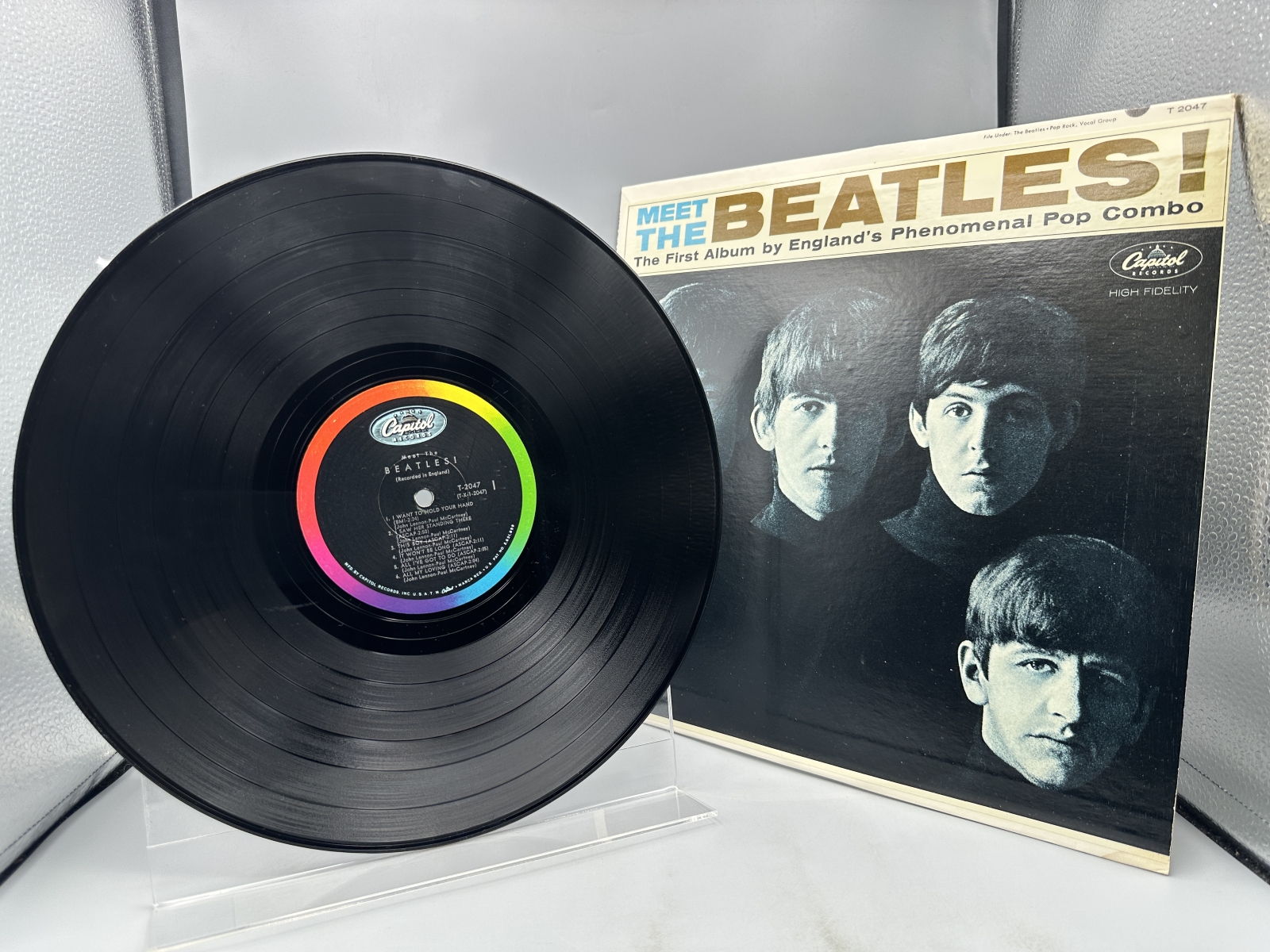 Capitol Records The Beatles Meet The Beatles! Vinyl Album LP (1964) T 2047 - Monophonic - Scranton Pressing with Original Inner Sleeve