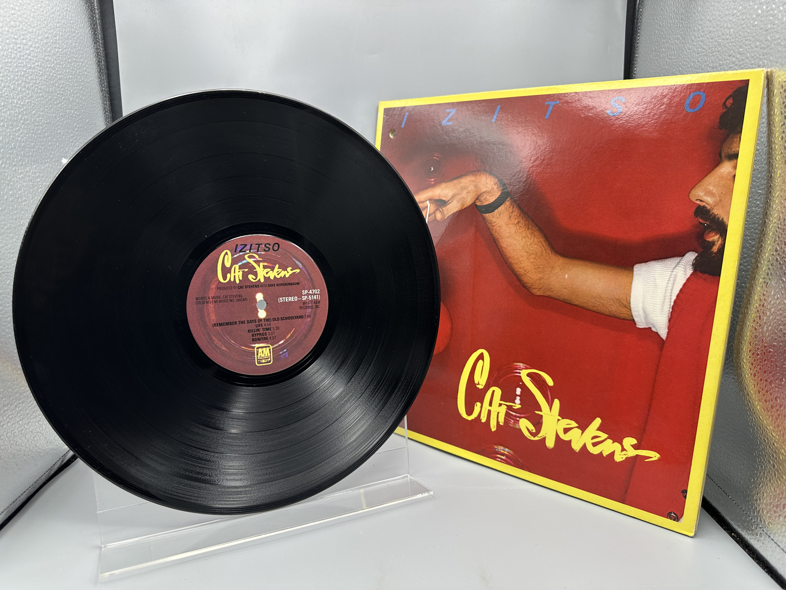 1977 A&M Records Cat Stevens Izitso Vinyl Album - SP-4702