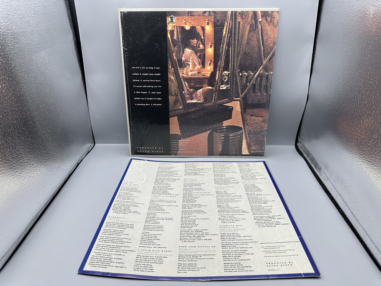 1977 Elektra/Asylum/Nonesuch Records Linda Ronstadt Simple Dreams Vinyl Album - 6E-104