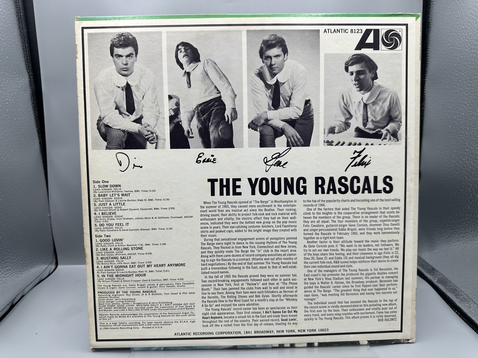 Atlantic Records The Young Rascals The Young Rascals Vinyl Album LP (1966) 8123 - Mono Pressing