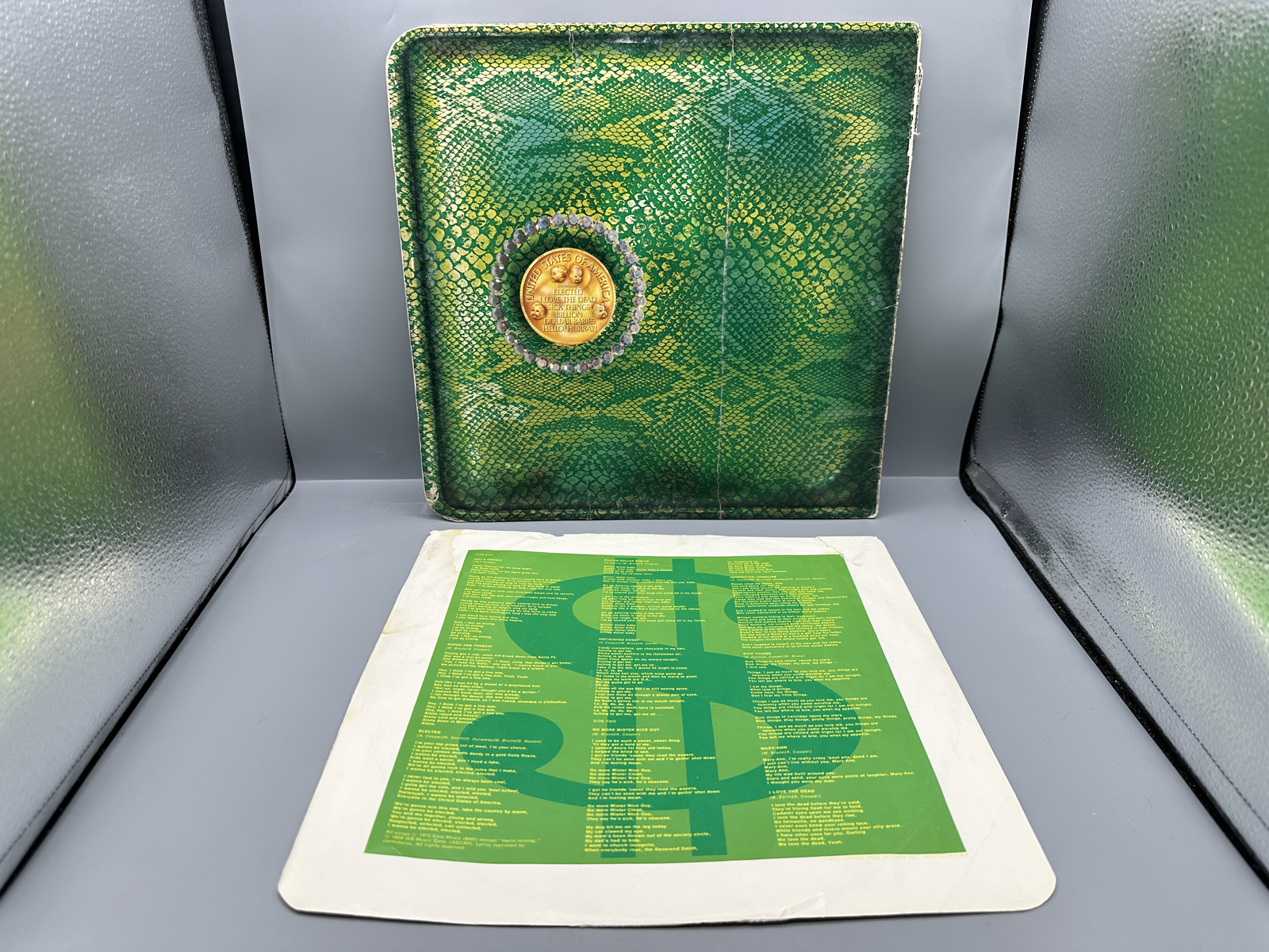 1973 Warner Bros. Records Alice Cooper Billion Dollar Babies Vinyl Album - BS 2685