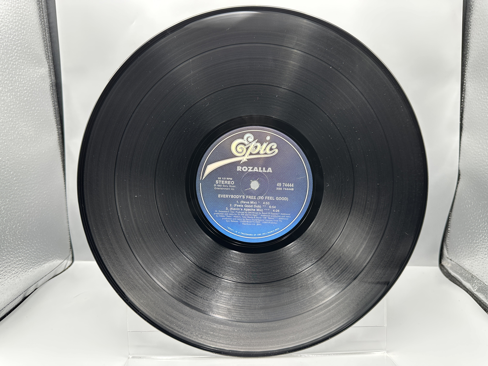 1992 Epic Records Rozalla Everybody's Free (To Feel Good) Single Vinyl Record - 49 74444