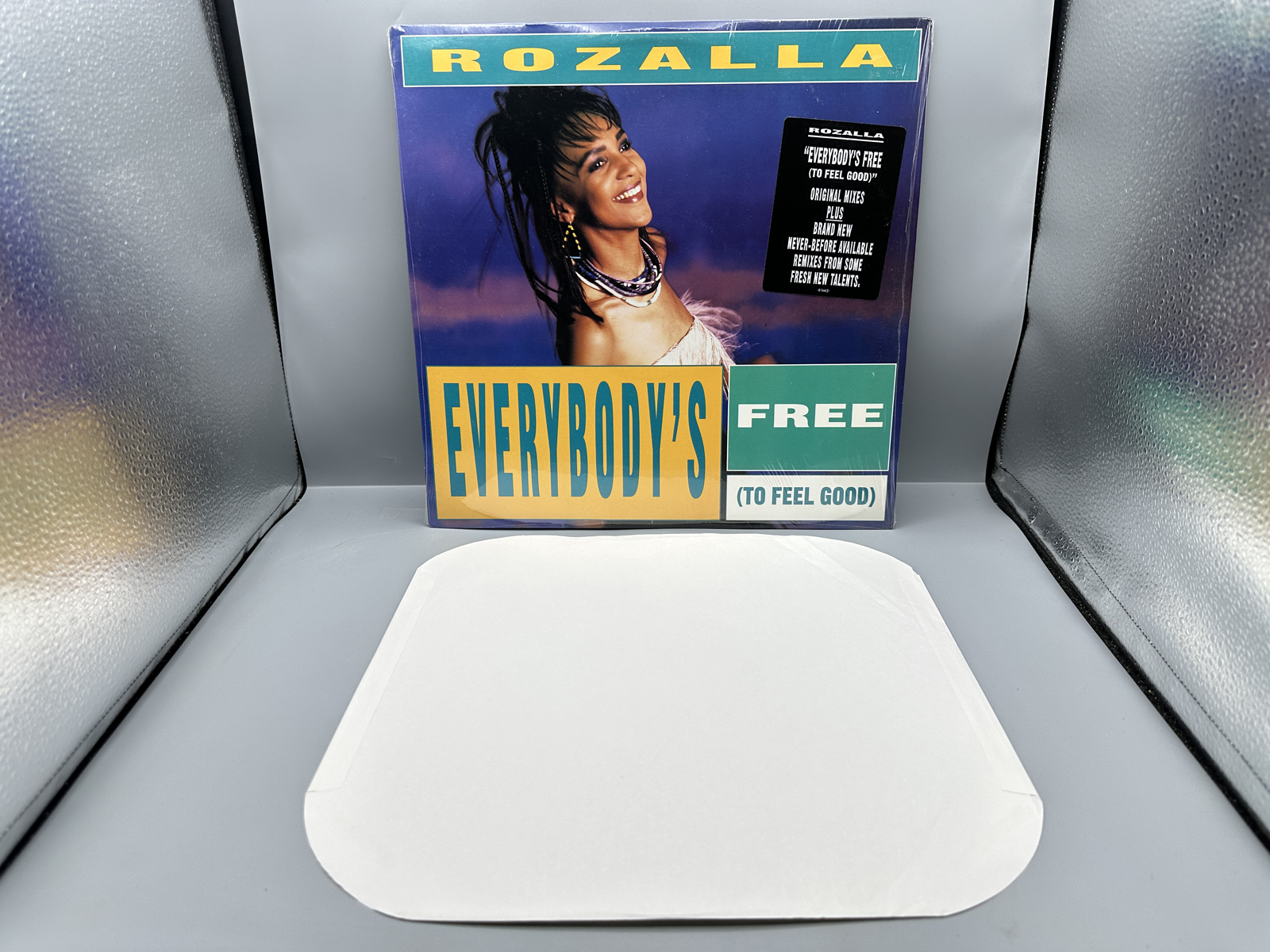 1992 Epic Records Rozalla Everybody's Free (To Feel Good) Single Vinyl Record - 49 74444