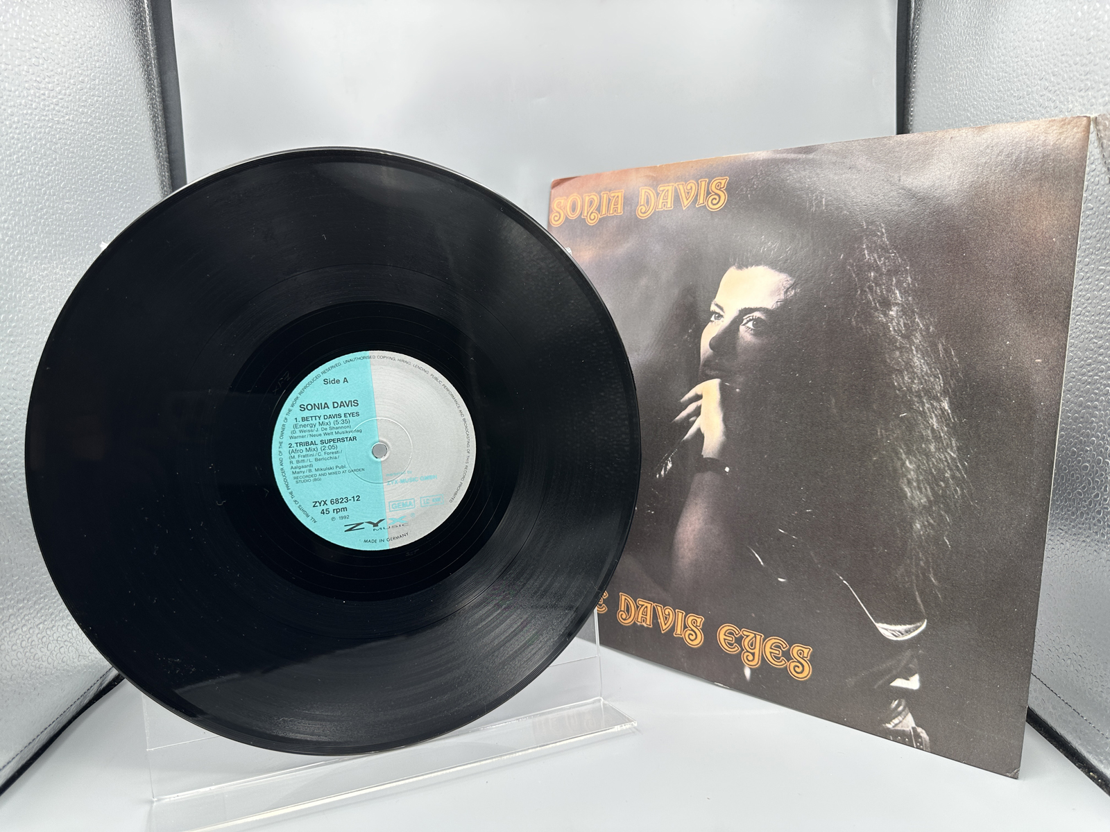 1992 ZYX Music Sonia Davis "Bette Davis Eyes" Maxi-Single Vinyl Record - ZYX 6823-12