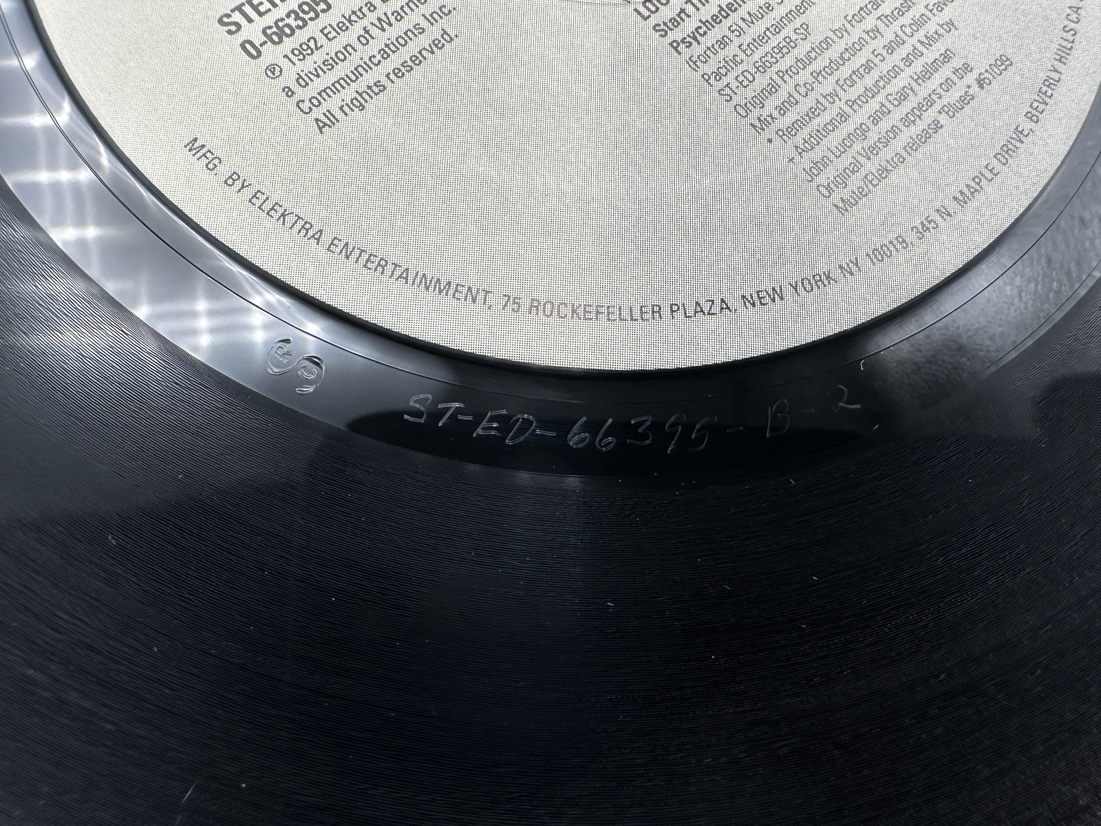 1992 Mute/Elektra Entertainment FORTRAN 5 featuring Larry Graham 'look to the future' Single Vinyl Record - 0-66395