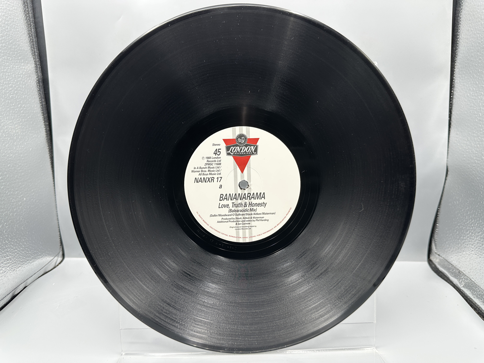 1988 London Records Bananarama Love, Truth & Honesty The Remixes Single Vinyl Record - NANXR 17