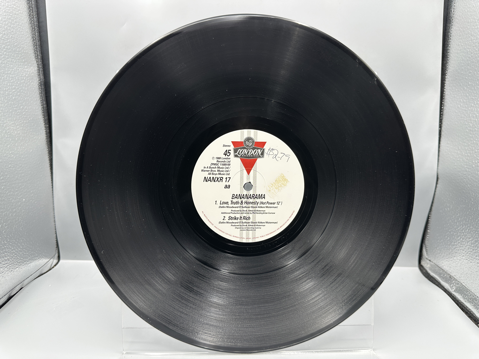 1988 London Records Bananarama Love, Truth & Honesty The Remixes Single Vinyl Record - NANXR 17
