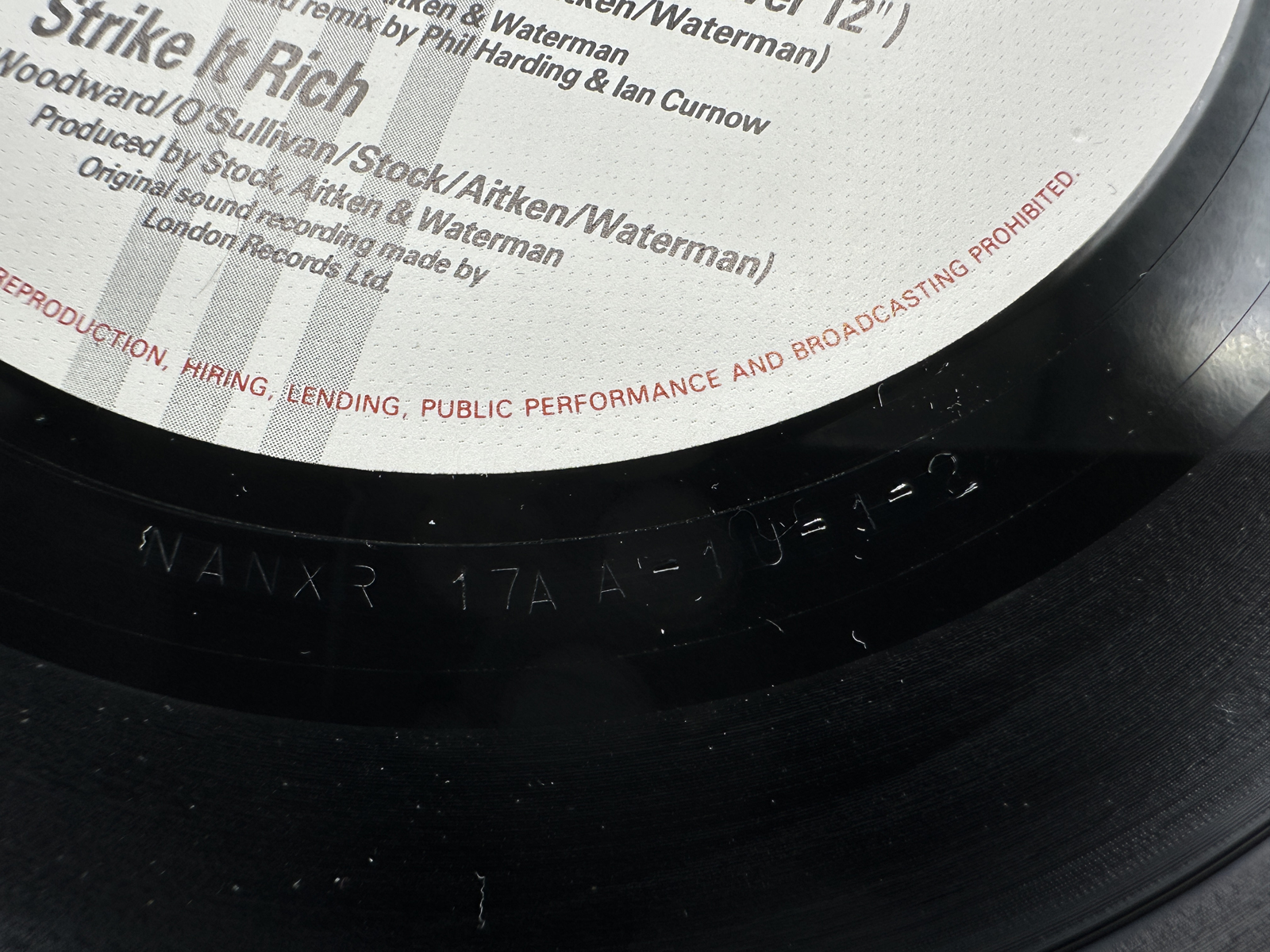 1988 London Records Bananarama Love, Truth & Honesty The Remixes Single Vinyl Record - NANXR 17