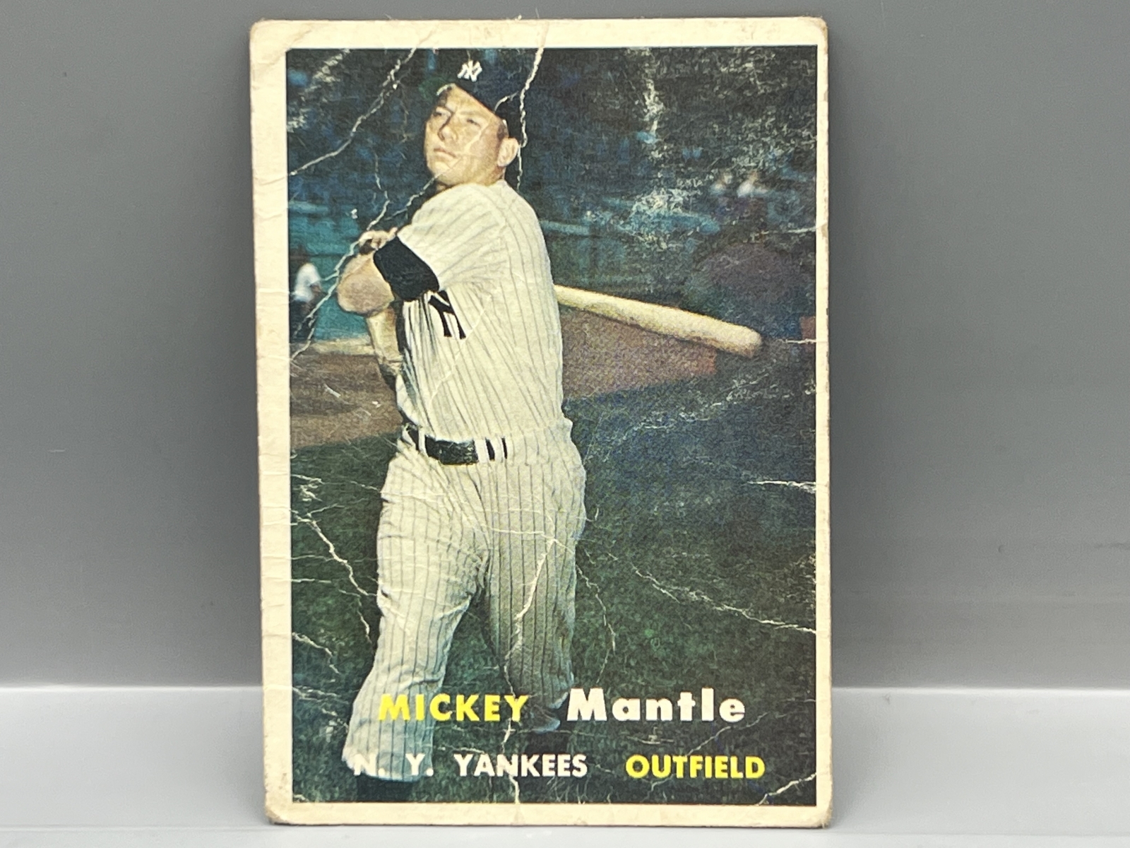 1957 Topps Mickey Mantle #95 - HOF - Yankees - Low Grade