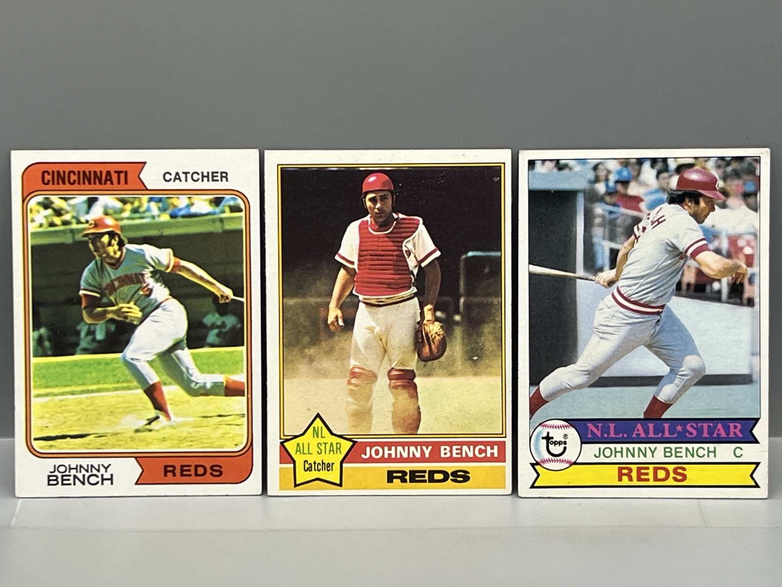 (Lot Of 3) Johnny Bench (HOF) - 1974 Topps #10, 1976 Topps #300, 1979 Topps #200