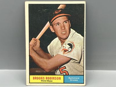1961 Topps #10 Brooks Robinson (HOF) / Orioles