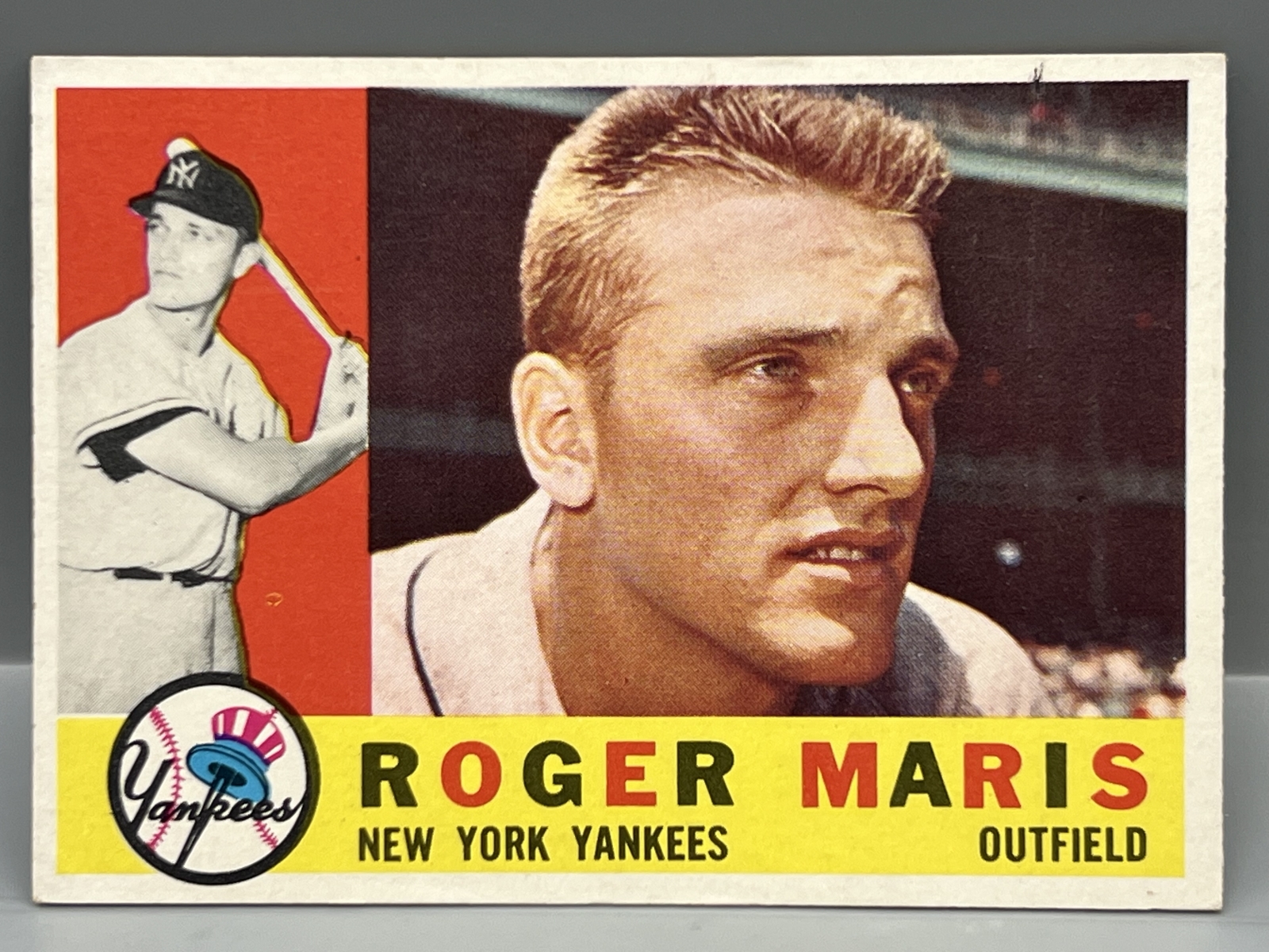 1960 Topps #377 Roger Maris / Yankees - Sharp!