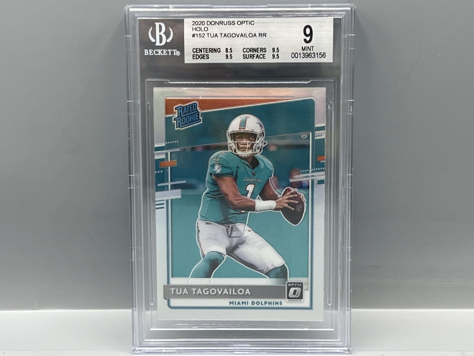 2020 Panini Donruss Optic Tua Tagovailoa Holo RC #152 BGS Mint 9